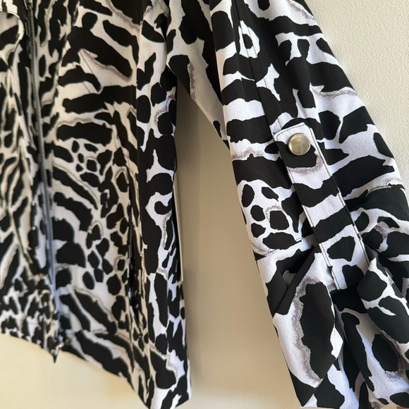 NEW! Chico’s Zynergy Neema Zebra Zoey Jacket NWT - Picture 5 of 7